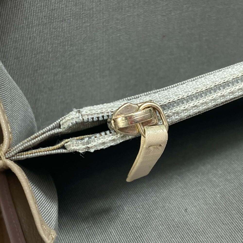 CHANEL Authentic Gold Wallet - Picture 14 of 16